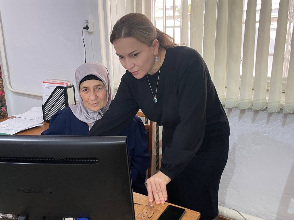 Курсы по повышению компьютерной грамотности среди граждан пожилого возраста и инвалидов