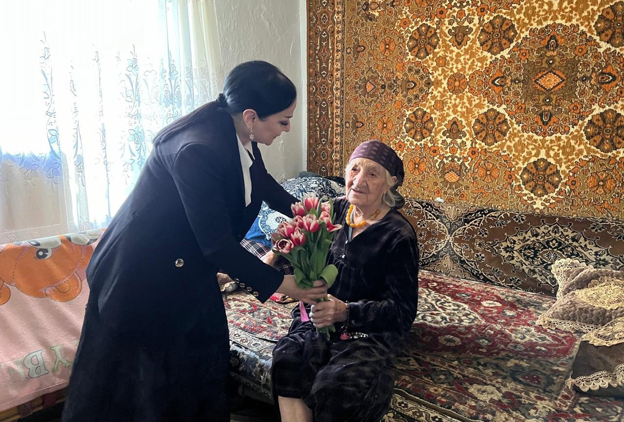 Поздравления со 100-летним юбилеем и Международным женским днём!