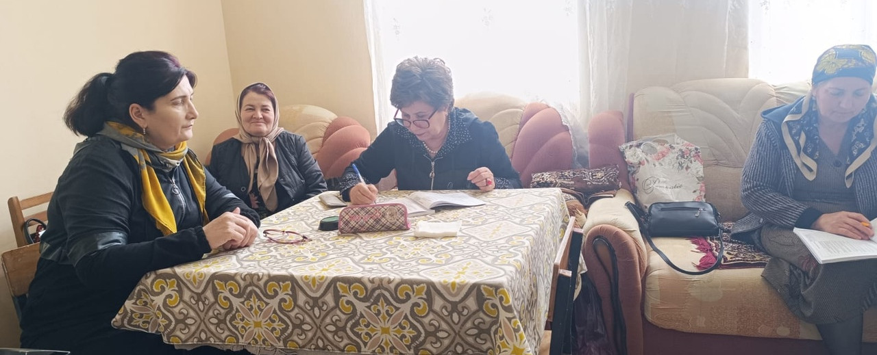 Совещание с социальными работниками.