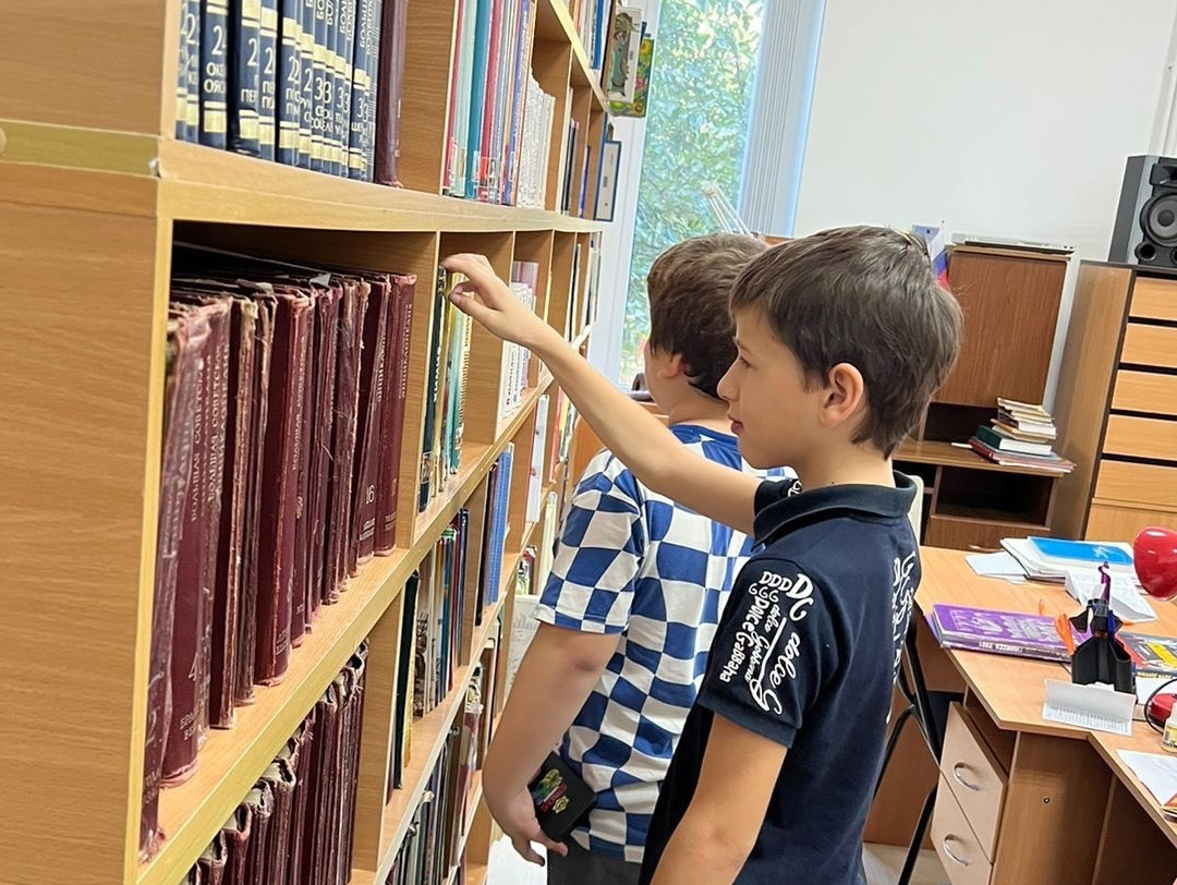 Экскурсия в библиотеку