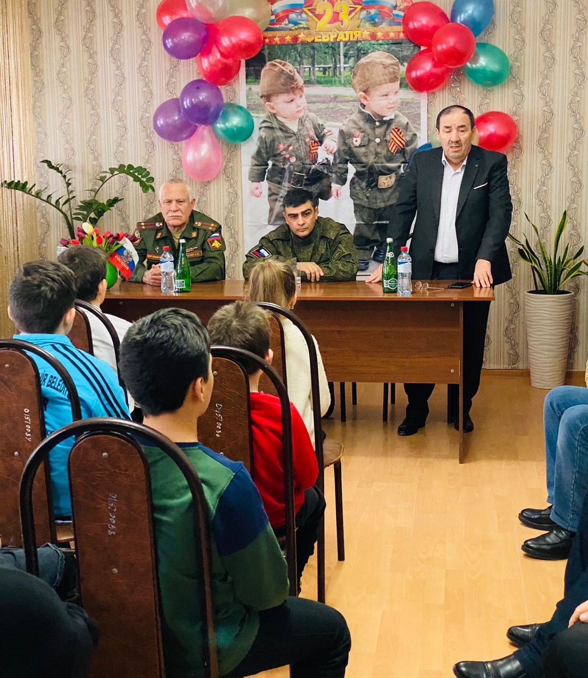 Круглый стол "День защитников Отечества"